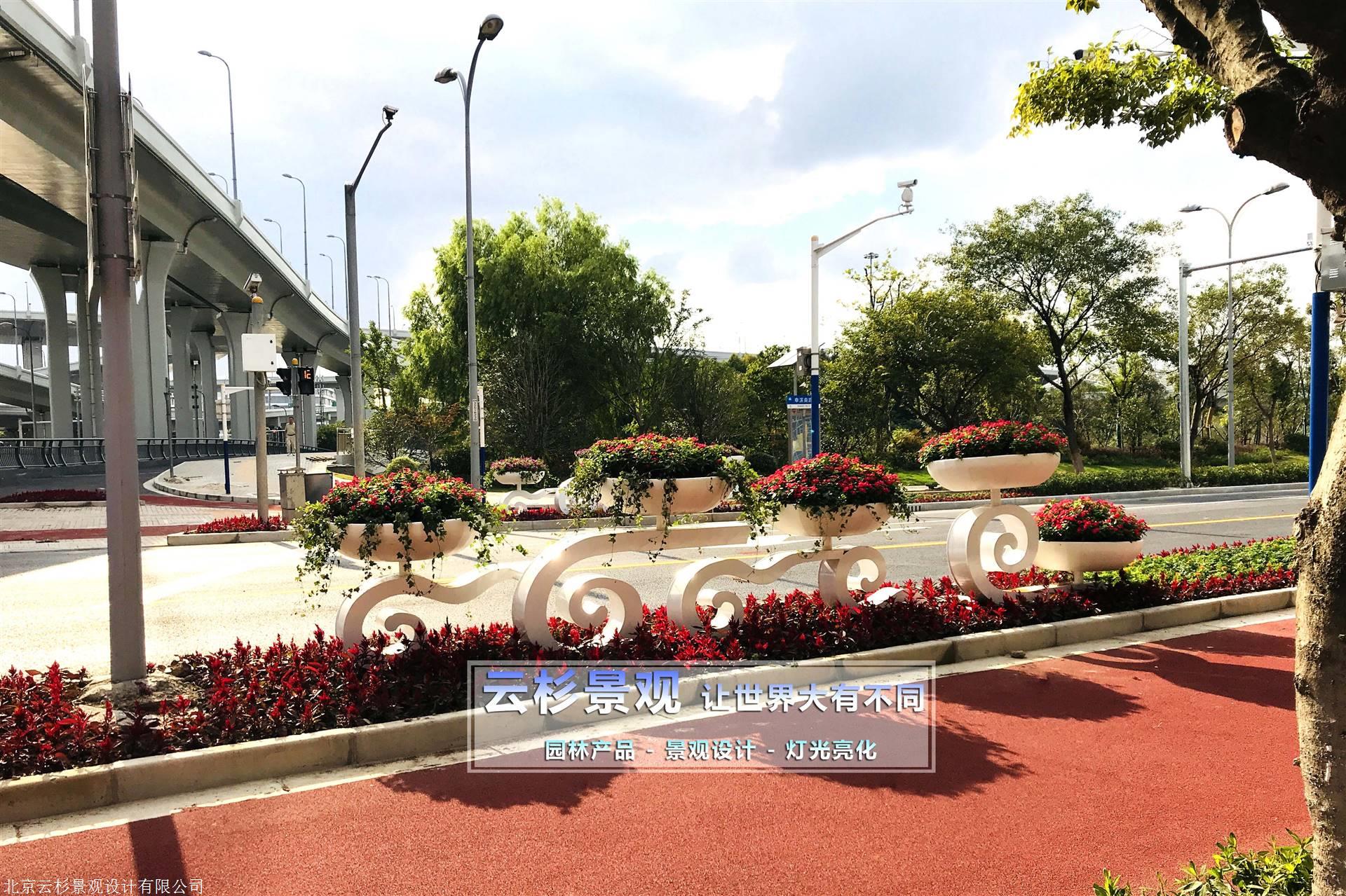 室外大型铁艺花架 打造城市立体景观的艺术与实用之选